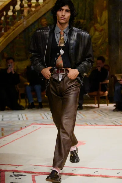 Look 35